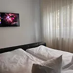 Xili\'S Relax And Chill Apartment, Netflix, Peaceful Location In Brasov