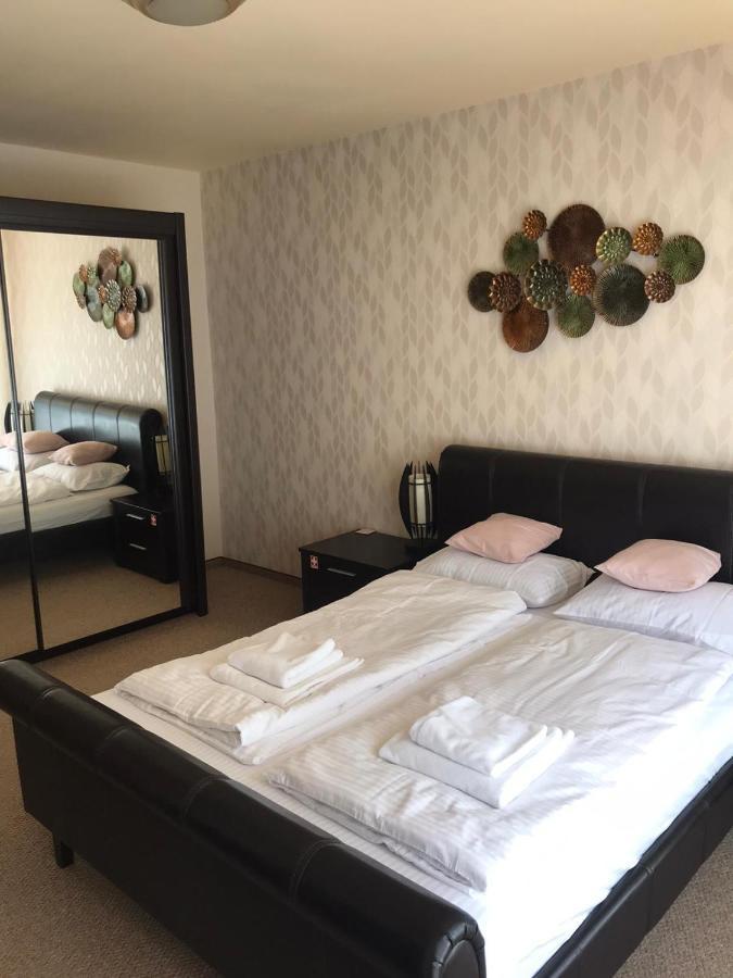Xili's Relax And Chill Apartment, Netflix, Peaceful Location In Appartamento Braşov